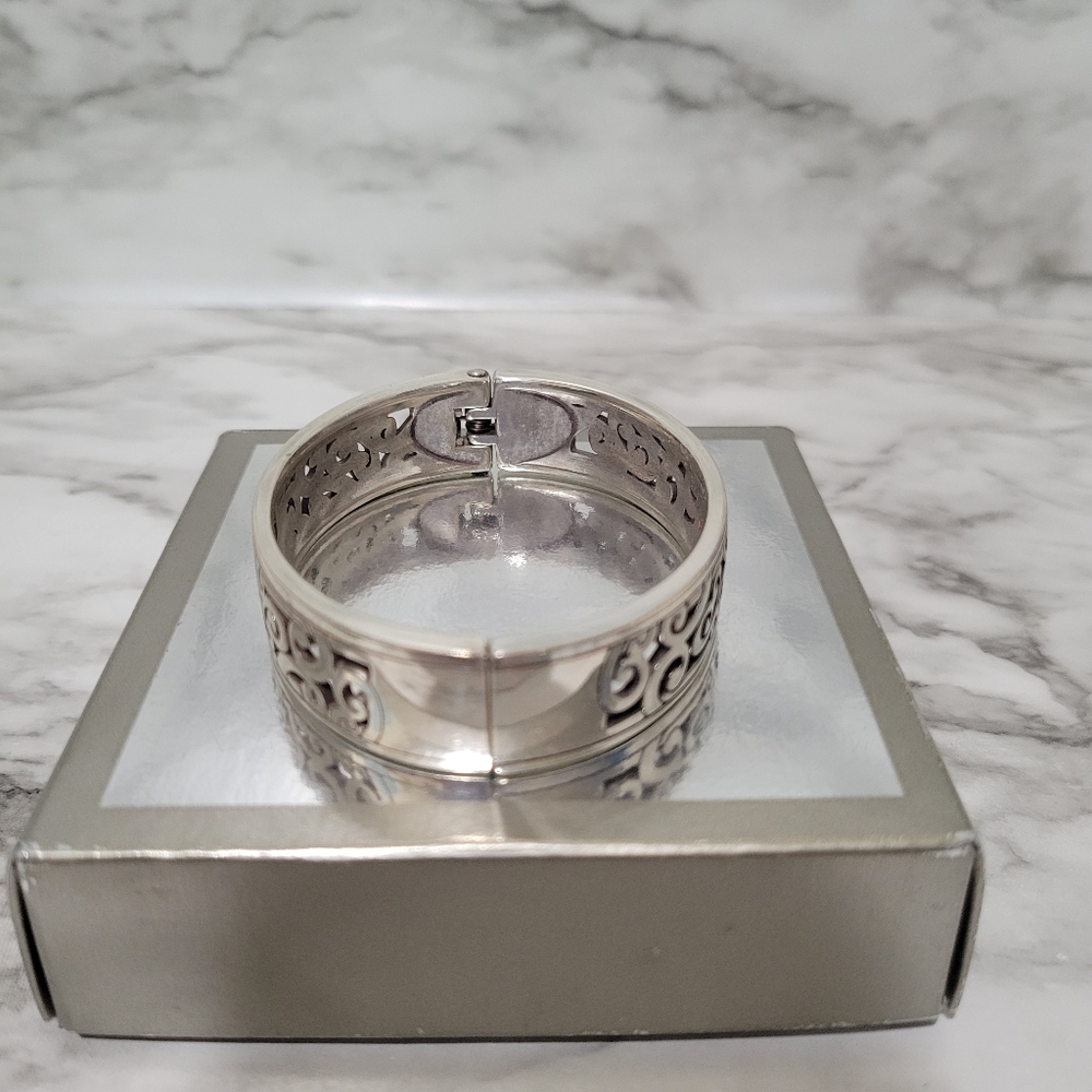 Brighton Mingle Hinged Bracelet Bangle - Picture 3 of 4
